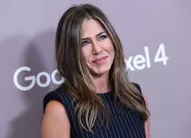 Jennifer Aniston a mărturisit că a vrut să renunțe la actorie