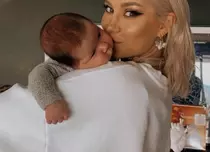 Alina Ceușan, fosta concurentă de la „Asia Express”, a oferit primele declarații despre botezul fiului ei