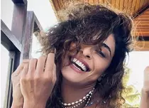 O mai știți pe Karla din „Clona”? Juliana Paes împlinește 42 de ani și arată așa!