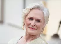 Glenn Close a reușit dubla! Actrița a fost nominalizată și la Oscar și la Zmeura de Aur pentru același rol