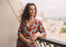 Trebuie să o vedeți pe İrem Helvacıoğlu, Nefes din „Lacrimi la Marea Neagră”, în rochie de mireasă! Este superbă!