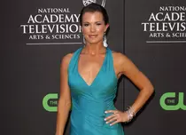Melissa Claire Egan din „Tânăr și neliniștit” va deveni mamă la vară, după două sarcini pierdute