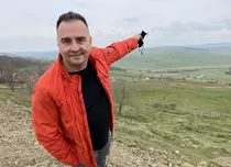 Rareș Năstase prezintă o nouă campanie la Știrile Pro TV și „România, te iubesc!”: Pierduți în teleșcoală