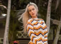 Katy Perry a lansat piesa "Electric" pentru a celebra 25 de ani de Pokemon