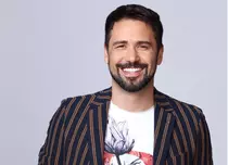 Alexandru Constantin a plecat de la Prima TV după 13 ani. La ce post TV s-a angajat prezentatorul „Flash monden”