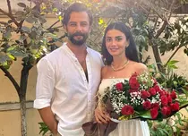 Au petrecut până târziu în noapte! Özge Yağız și Gökberk Demirci s-au logodit oficial