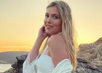 Andreea Ibacka, o nouă vacanță în luna a opta de sarcină. În ce ipostază s-a fotografiat