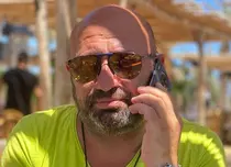 Ce crede sora lui Cătălin Scărlătescu despre iubita juratului de la Antena 1. „Ea este o femeie foarte matură pentru vârsta ei”