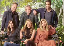 Un zvon care i-a pus în alertă pe fanii „Friends”: Jennifer Aniston și David Schwimmer ar fi mai mult decât prieteni