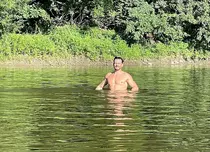 Orlando Bloom s-a pozat în fundul gol și a postat imaginea pe net