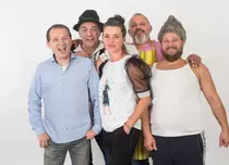 „Oportuniștii”, un nou serial la Prima TV. Vedetele invitate își vor juca propriul rol