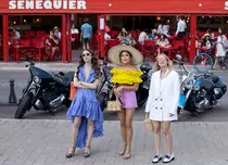 Surpriză pentru fanii „Emily in Paris”. Cine se întoarce în sezonul 3 al serialului Netflix