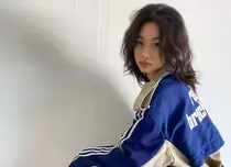 Actrița HoYeon Jung din serialul-fenomen „Jocul calamarului” a devenit ambasadoarea casei Louis Vuitton