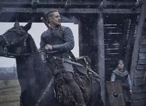 Vești bune pentru fanii serialului „The Last Kingdom”! Povestea lui Uhtred continuă în filmul Netflix „Seven Kings Must Die”