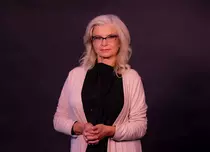 „Luminiţa de la miezul nopţii”, o nouă emisiune la TVR 2. Când va avea loc premiera