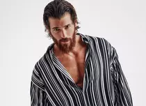 Când are premiera „Viola come il mare”, serialul cu actorul Can Yaman în rol principal. Ce personaj interpretează