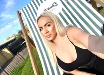 Ce face astăzi Rocsana Marcu. Fosta vedetă tv a renunțat la televiziune după ce a devenit mamă. „Meseria asta presupune să păstrez confidențialitatea”