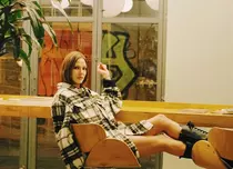 Cine este Alina Boz, actrița din două seriale turcești, „Păzește-mă de mine!” și „Ține-mă de mână!”