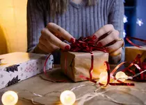 Cele mai bune motive pentru a oferi cadouri de Crăciun bărbatului din viața ta