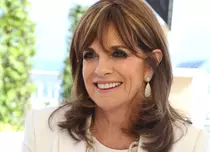 Linda Gray, de nerecunoscut! Cum arată la 81 de ani actrița care a jucat rolul lui Sue Ellen în Dallas