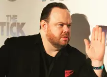 Devin Ratray, actorul din „Singur acasă”, a fost arestat. Ar fi încercat să-și sugrume iubita