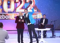 Dan Negru: „Încerc să fiu reperul neschimbat al nopții de Revelion”. Ce măști a invitat la Revelionul Starurilor 2022