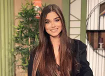 Theo Rose, despre bărbatul care a cerut-o de soție: „Prostul ăsta încă vrea să mă ia de nevastă. Mama este de acord”