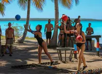 Cine a câștigat jocul de recompensă la Survivor 2022. Faimoșii și Războinicii au ajuns la ștafetă