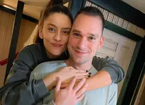 Ce relație este între sora lui Vlad Gherman și Oana Moșneagu. Imaginile care spun totul