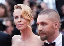 Ce acuzații grave îi aduce Charlize Theron lui Tom Hardy. Detaliile uimitoare despre relația lor tensionată