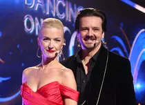 Elwira și Mihai Petre, jurații de la „Dancing on Ice: Vis în doi”, au avut interdicție să patineze