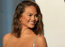 Chrissy Teigen a pozat nud. Ce a dorit soția lui John Legend să le arate fanilor ei
