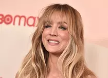 Kaley Cuoco „a plâns toată noaptea” după ce a pierdut rolul din „Knives Out 2”.  Cine luase rolul