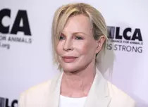 Kim Basinger urmează să joace în remake-ul filmului de succes „9 săptămâni și jumătate”. Primele detalii despre viitorul serial Prime Video