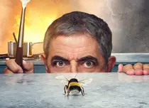 Om vs albină, serial Netflix de comedie cu Rowan Atkinson. TRAILER
