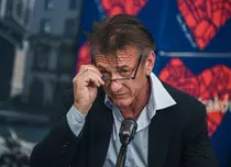Sean Penn, primele declarații despre divorțul de Leila George. „Există o femeie...”
