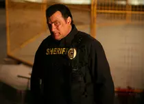 „True Justice”, singurul serial în care a jucat vreodată actorul Steven Seagal, se poate vedea pe FilmBox Premium