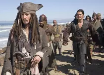 Cu ce sumă record îl îmbie Disney pe Johnny Depp pentru a-și relua rolul din „Pirații din Caraibe”