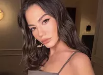 Ce mai face Demet Özdemir. Turcoaica traversează o perioadă aglomerată, dar frumoasă