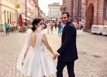 Încă o nuntă superbă printre actorii turci! Serkan Çayoğlu şi Özge Gürel s-au căsătorit!