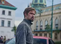 „The Gray Man”, unul din cele mai așteptate filme ale verii, este disponibil pe Netflix