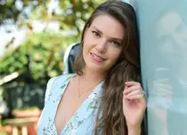 Dragostea îi surâde din nou lui Asli Enver. Actrița e pe cale să se căsătorească cu un afacerist