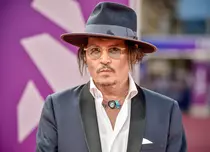 Johnny Depp, apariție surprinzătoare la MTV Video Music Awards 2022. A plutit deasupra scenei și a transmis diverse mesaje