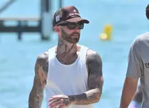 Adam Levine, prima reacție după ce a fost acuzat că a înșelat-o pe Behati Prinsloo cu un model de pe Instagram