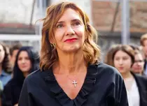 Cum s-a îmbrăcat Carmen Iohannis pentru deschiderea noului an școlar. De ce a atras atenția cu apariția sa