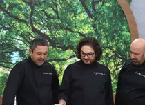 „Chefi la cuțite”, 5 octombrie 2022. Jurații, nevoiți să gătească cu un ingredient misterios. „N-am gătit în viața mea cu așa ceva!”