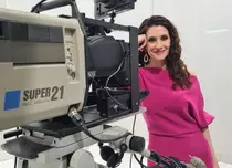 Ce condiție a primit Iuliana Tudor când a debutat ca prezentatoare TV: „O să-ţi tăiem părul acesta lung”. EXCLUSIV