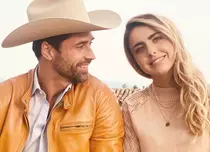 Michelle Renaud și Matías Novoa din „Moștenitorii” se iubesc dincolo de micile ecrane. Cum și-au confirmat relația