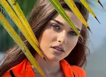 Theo Rose a plecat într-o vacanță exotică! Cu cine se distrează artista în Thailanda