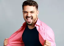 Bogdan Ciudoiu, între radio și TV, pe două roți. Prezentatorul de la „Vorbește lumea” merge cu motocicleta. EXCLUSIV